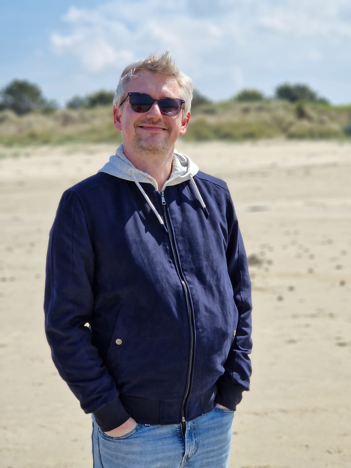 Photo de Guillaume LEHERICEY, sur une plage du Calvados en Normandie.